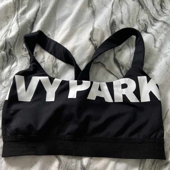 IVY PARK Beyoncé sports bra black and white - Picture 4 of 6